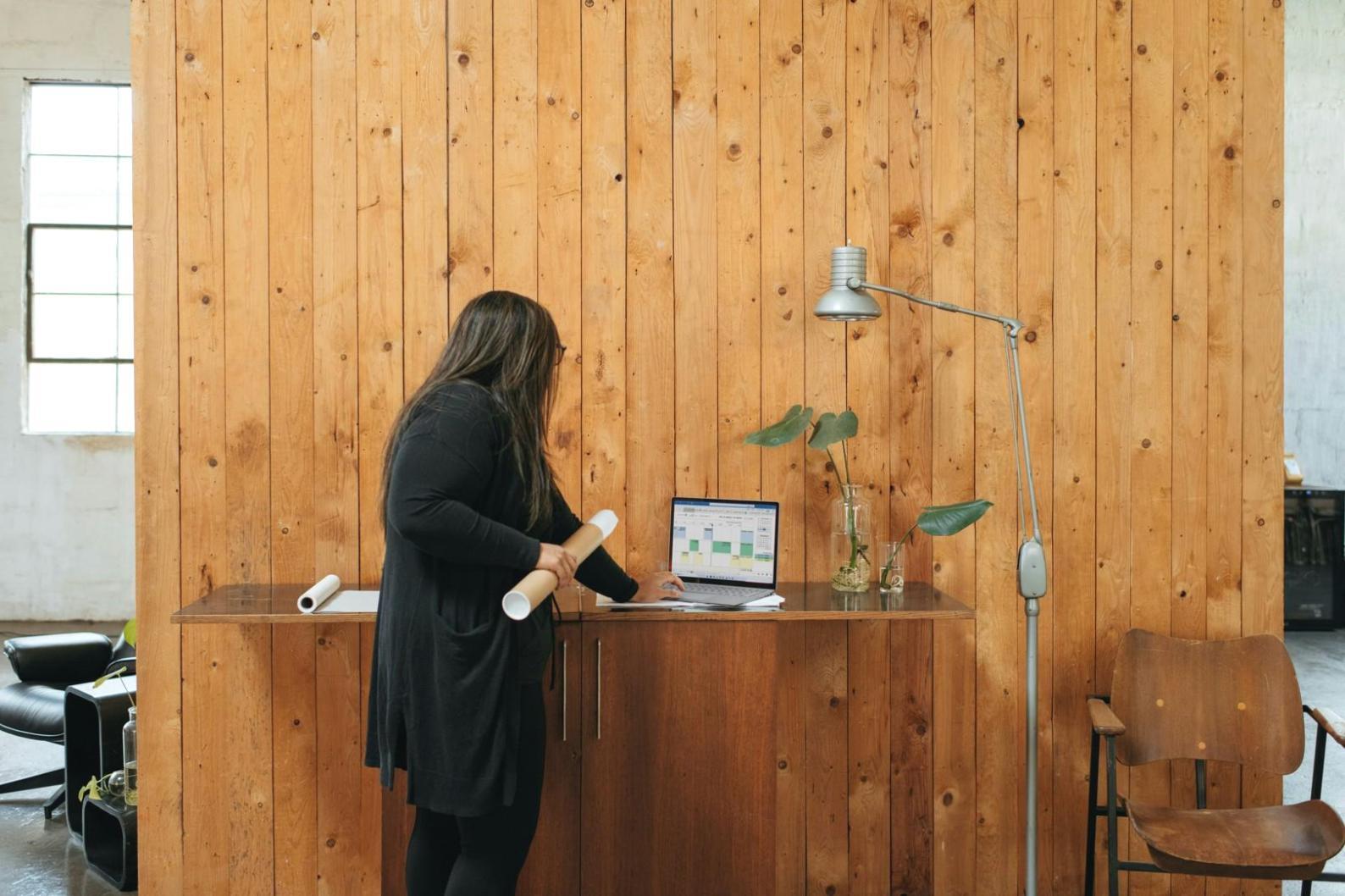 Modernes Büro mit professioneller Atmosphäre für Verhandlungstrainings